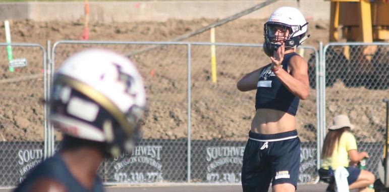 Little Elm sophomore quarterback John Mateer